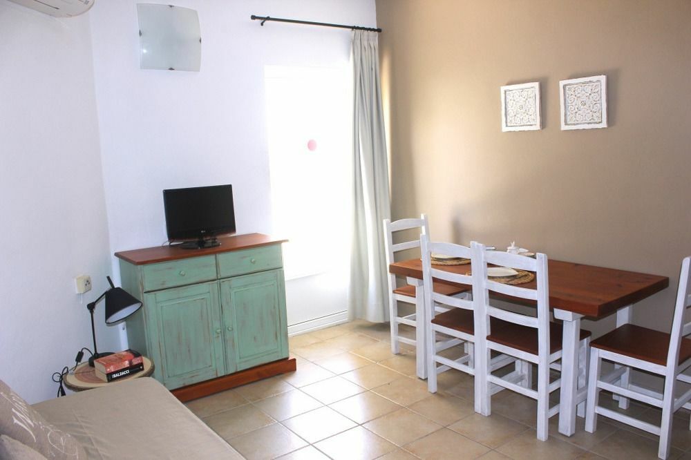 אס פוחולס Apartamentos Timon מראה חיצוני תמונה